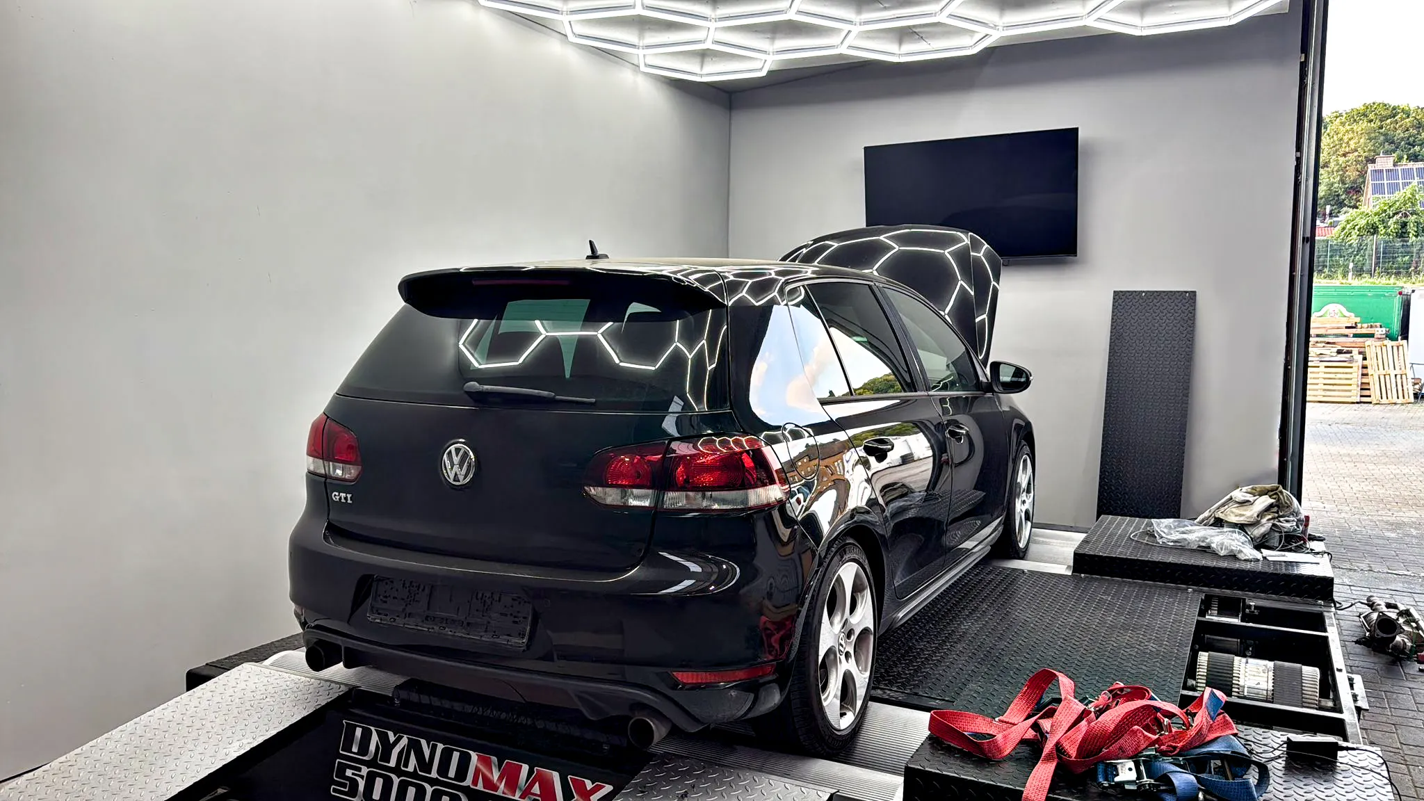 dynomax - VW Golf GTI frisch zur Messung
